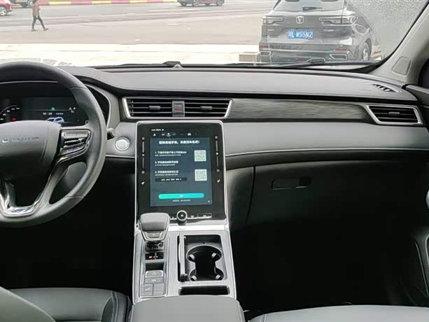 Roewe RX5 2025 2025款 PLUS 330TGI 自动领潮智惠版