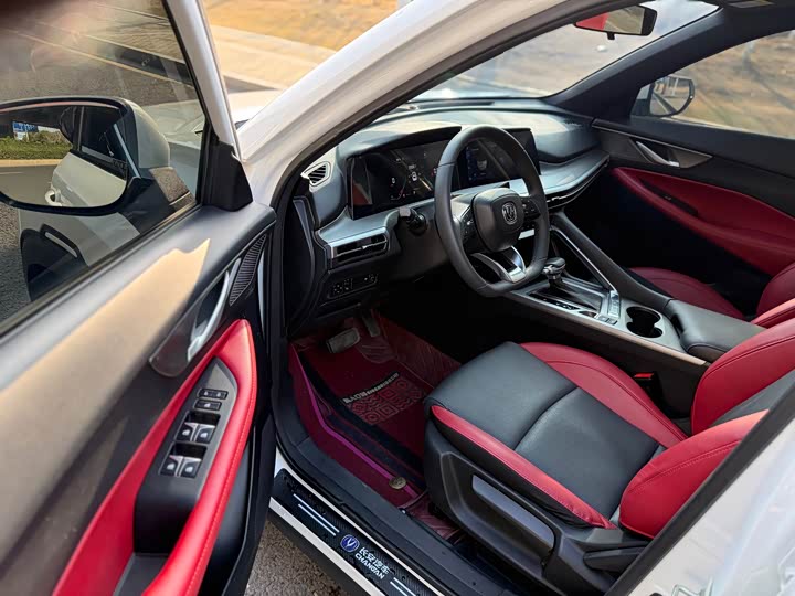 Changan CS35 Plus 2022 2022款 蓝鲸NE 1.4T DCT尊贵型