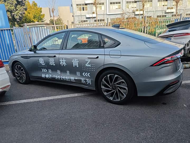 Lincoln Z (Zephyr) 2024 2024款 2.0T 两驱尊逸混动版