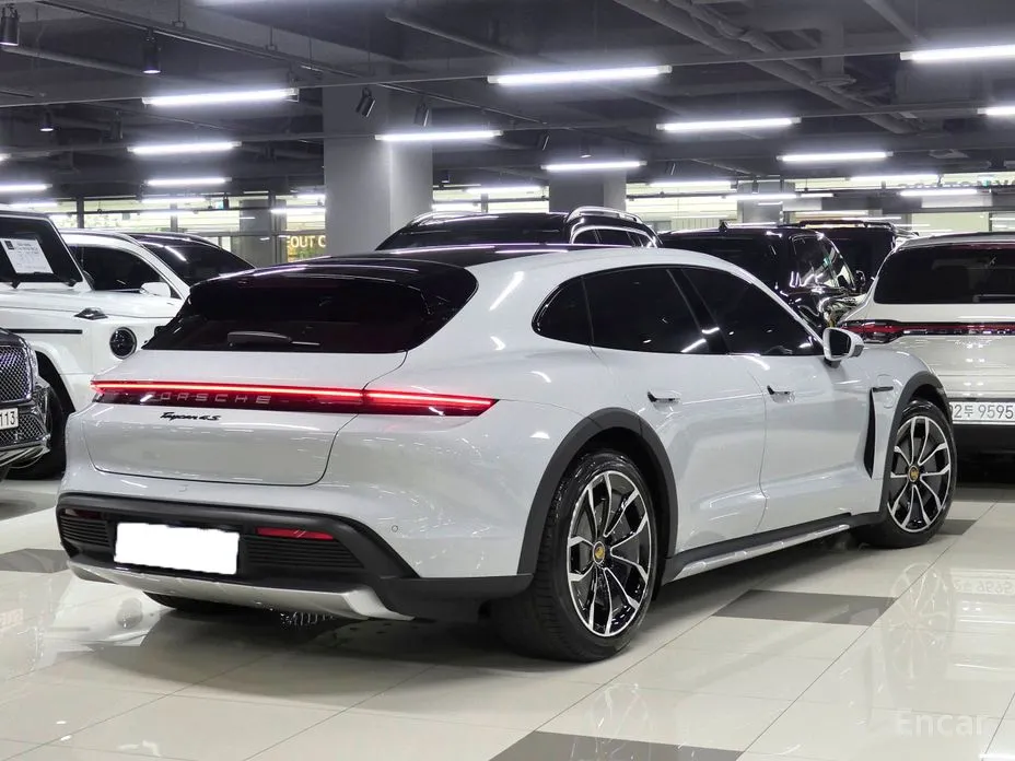 Porsche Taycan 2020 4S Cross Turismo