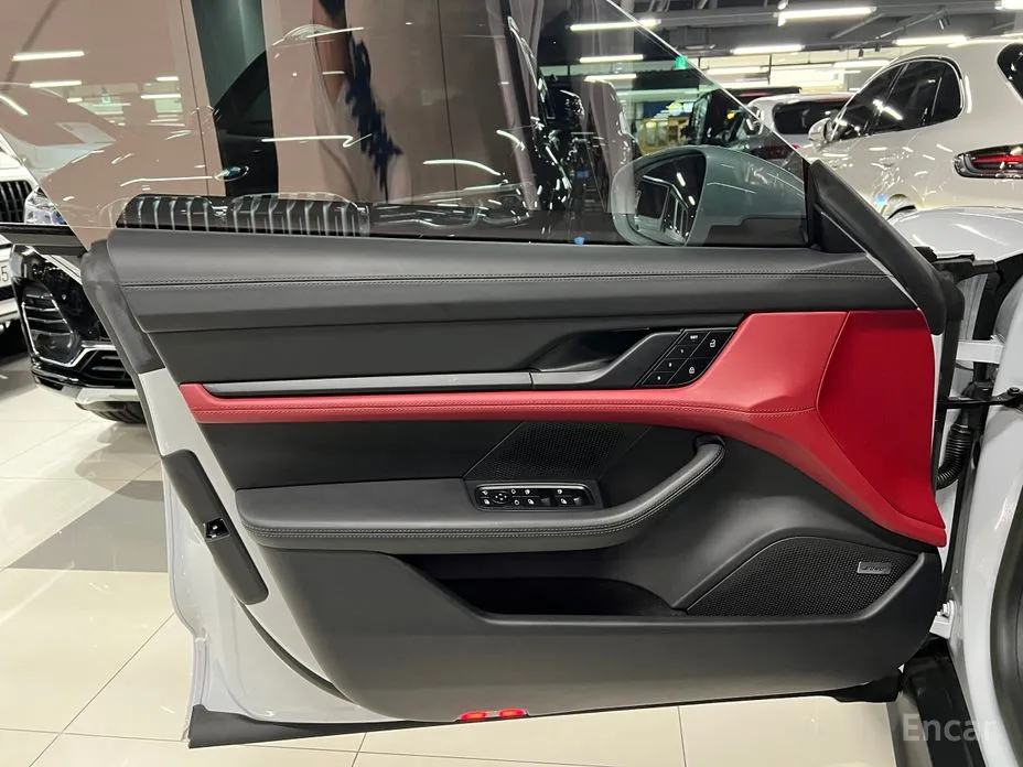 Porsche Taycan 2020 4S Cross Turismo