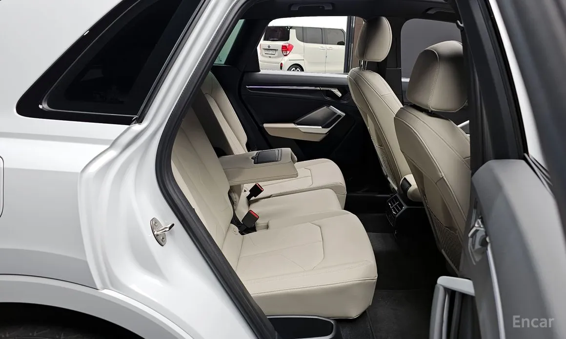 Audi Q3 2018 40 TFSI Quattro Premium