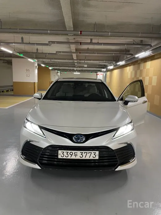 Toyota Camry 2017 2.5 XLE Hybrid