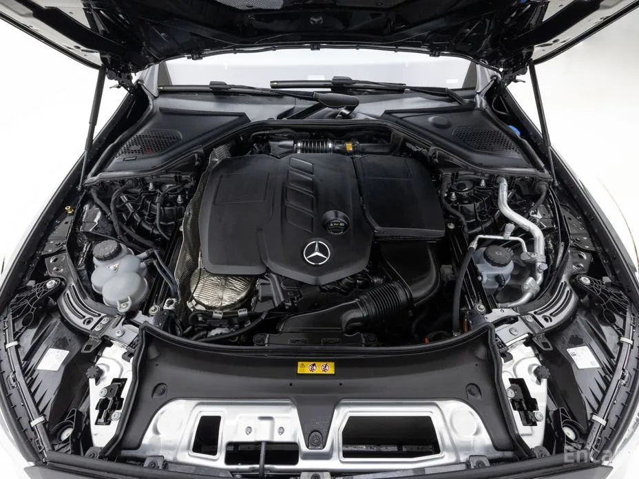 Mercedes-Benz E-Class 2024 E220d 4MATIC Exclusive