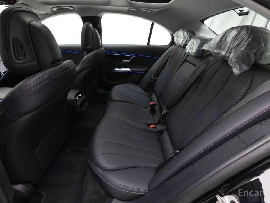 Mercedes-Benz E-Class 2024 E220d 4MATIC Exclusive