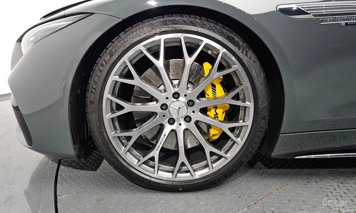 Mercedes-Benz SL-Class 2023 AMG SL63 4MATIC+ Manufaktur