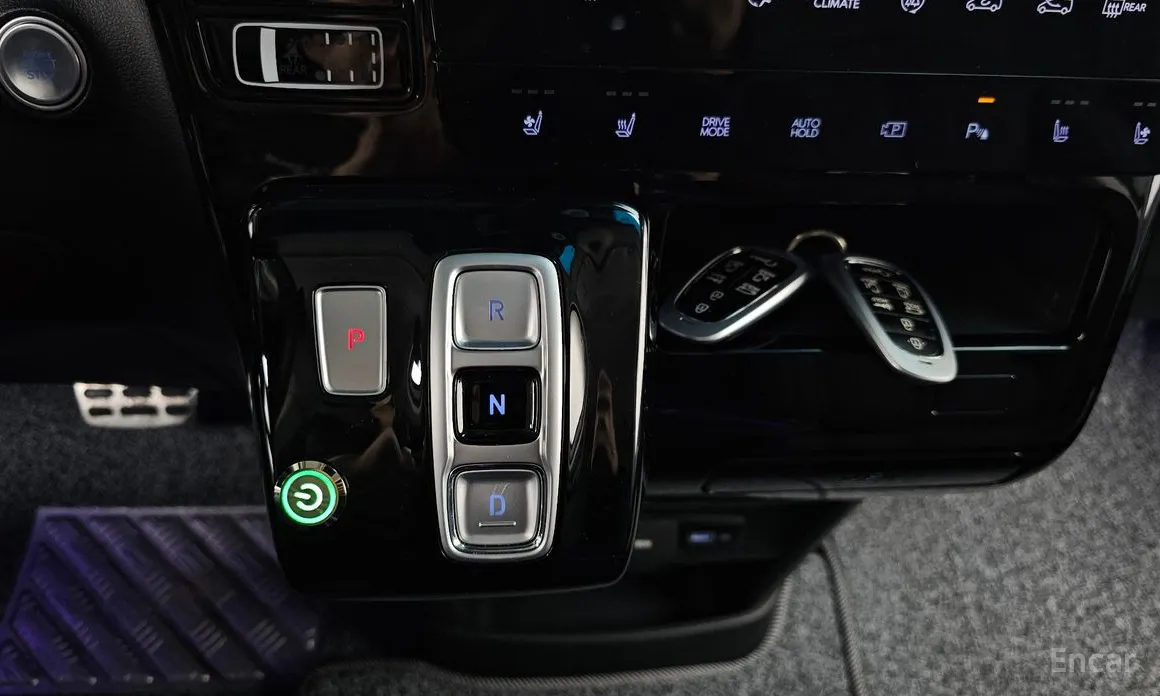 Hyundai Staria 2021 L3.5 Lounge 9-Seater