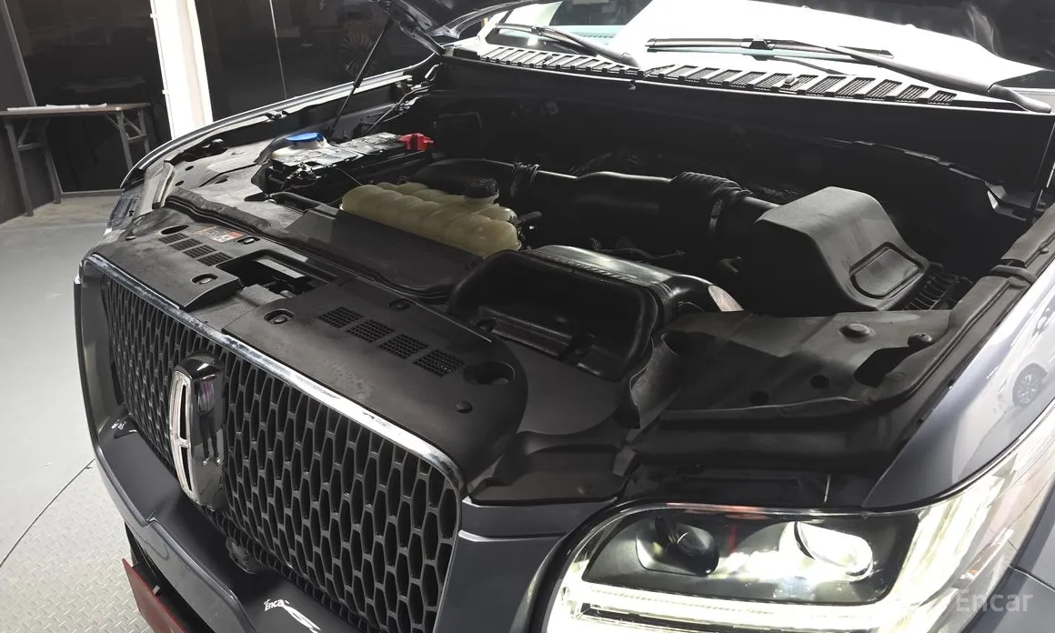 Lincoln Navigator 2018 3.5L Black Label