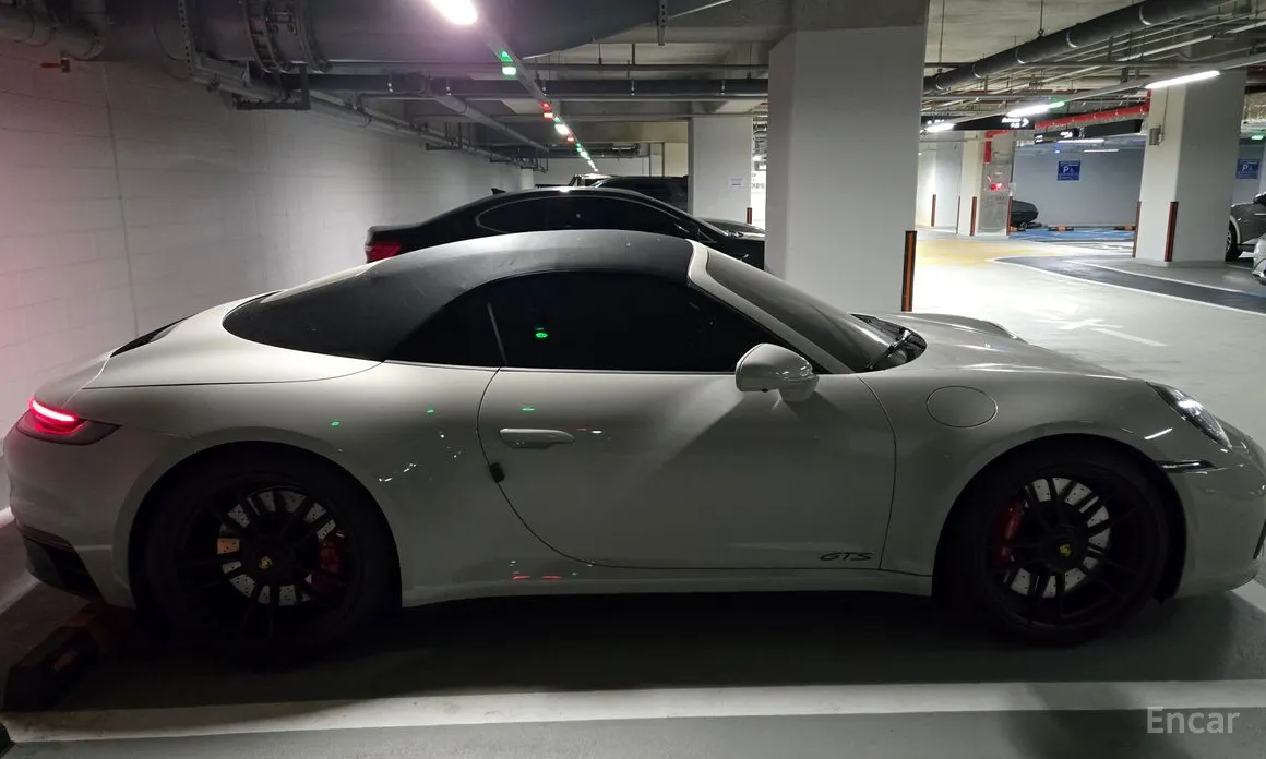 Porsche 911 2019 Carrera GTS Cabriolet