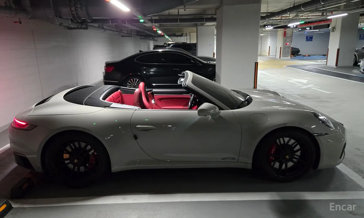 Porsche 911 2019 Carrera GTS Cabriolet