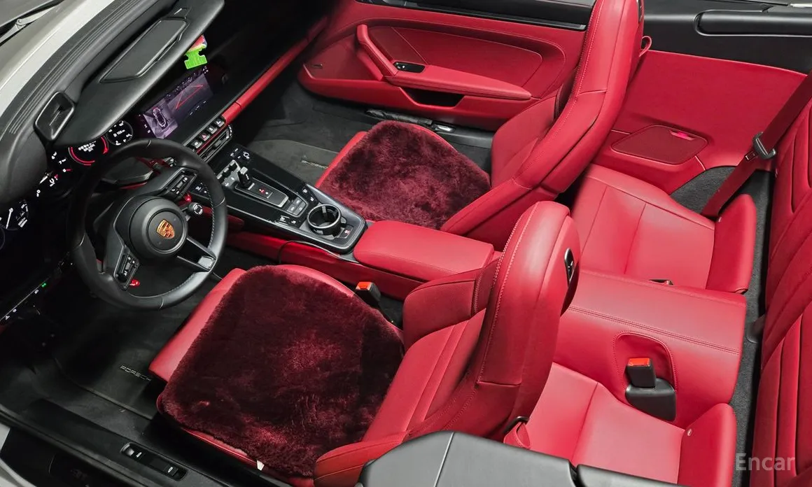 Porsche 911 2019 Carrera GTS Cabriolet