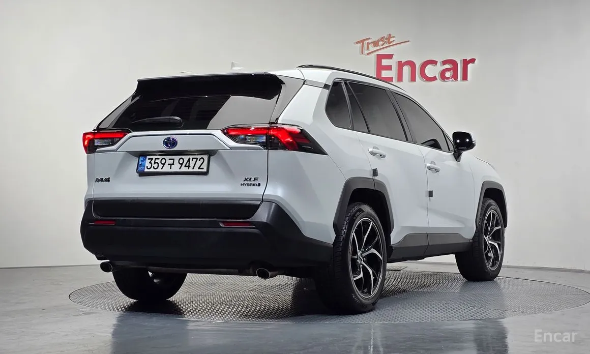 Toyota RAV4 2019 2.5 2WD Hybrid XLE