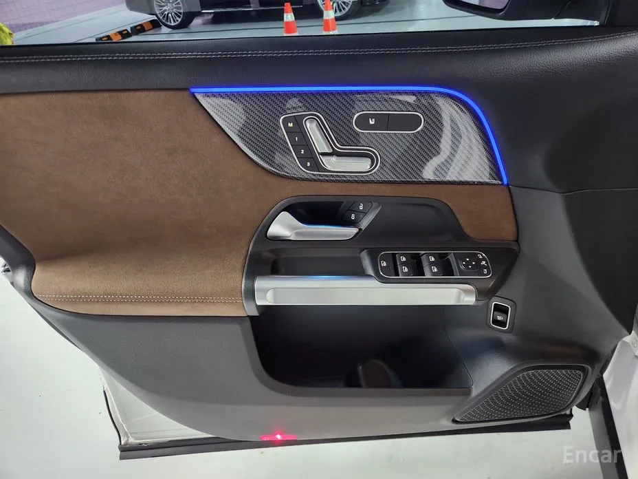 Mercedes-Benz GLB-Class 2020 AMG GLB35 4MATIC