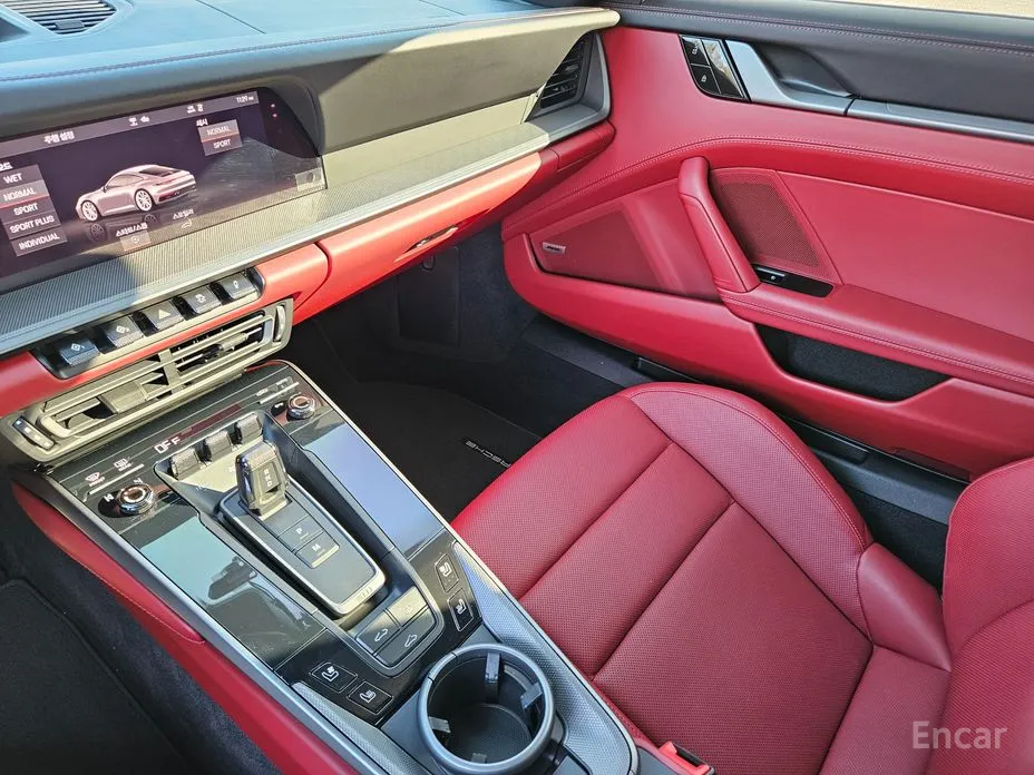 Porsche 911 2019 Carrera 4