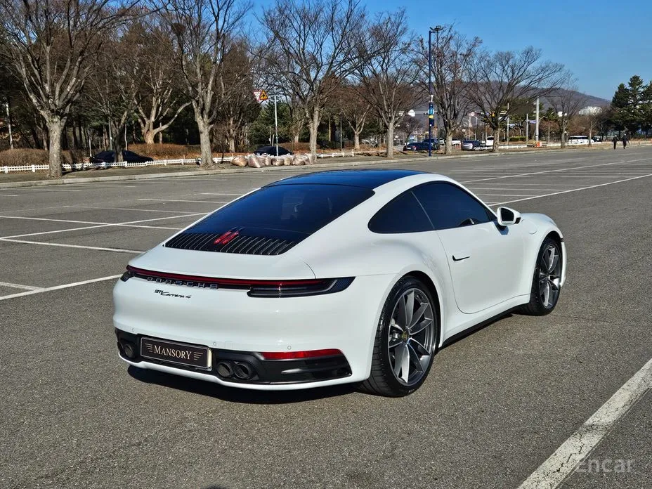 Porsche 911 2019 Carrera 4