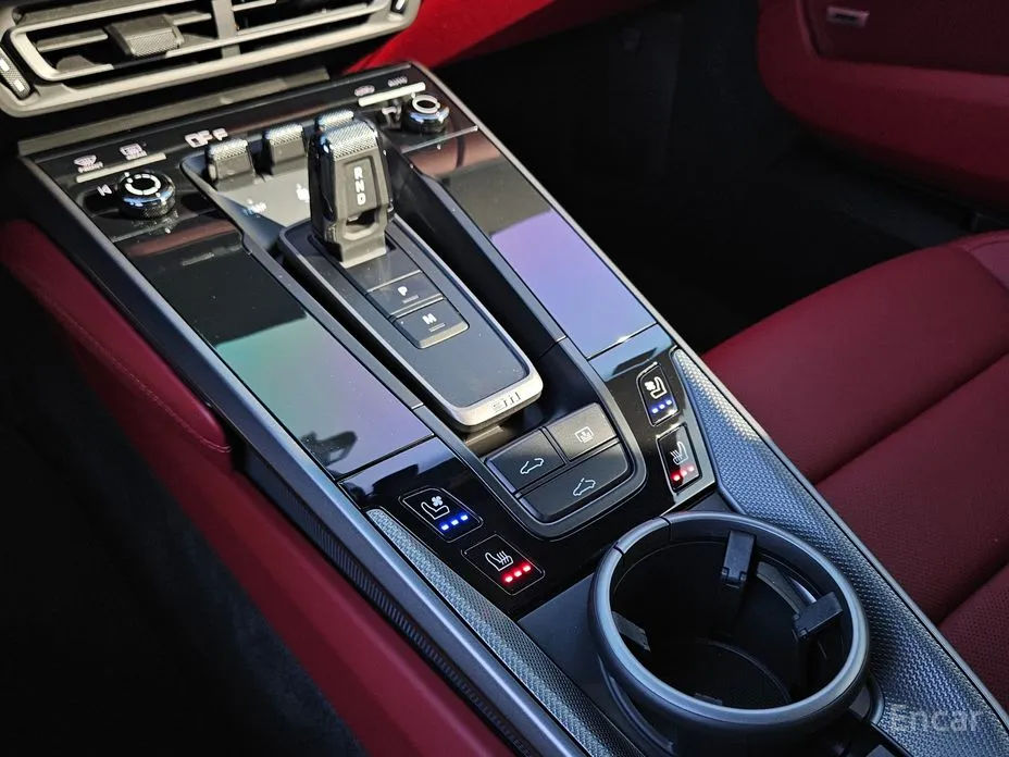 Porsche 911 2019 Carrera 4