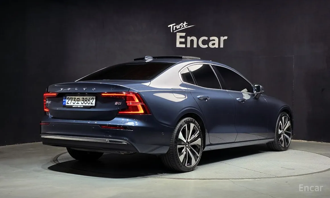 Volvo S60 2019 B5 Ultimate Bright