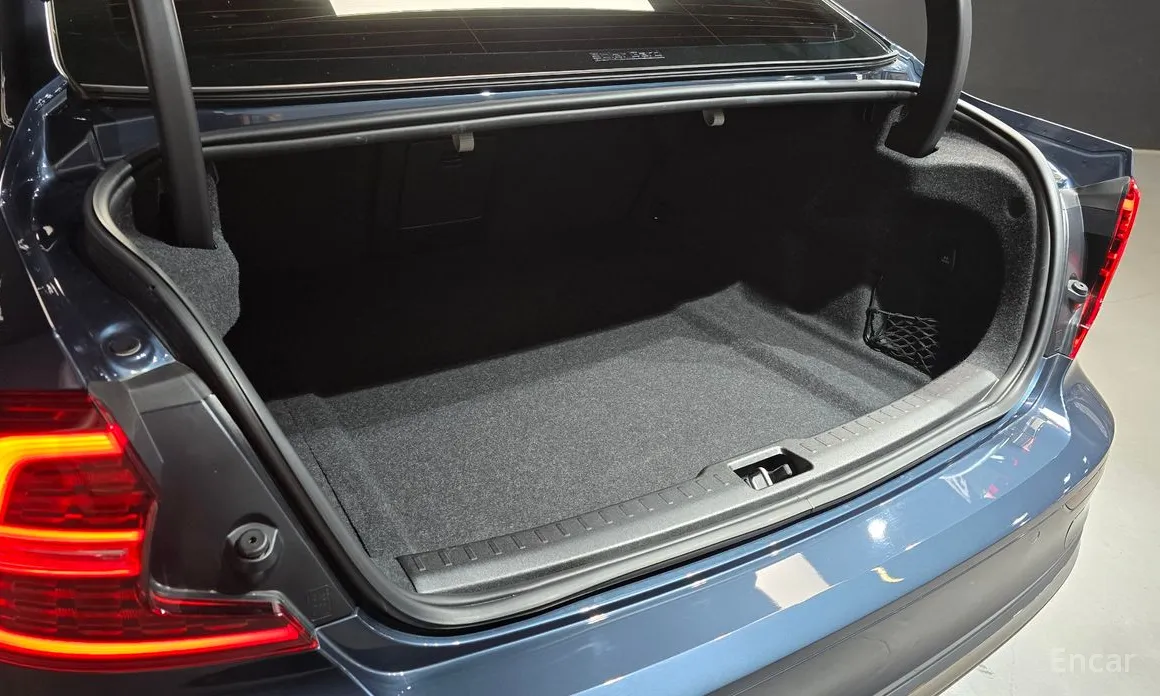 Volvo S60 2019 B5 Ultimate Bright