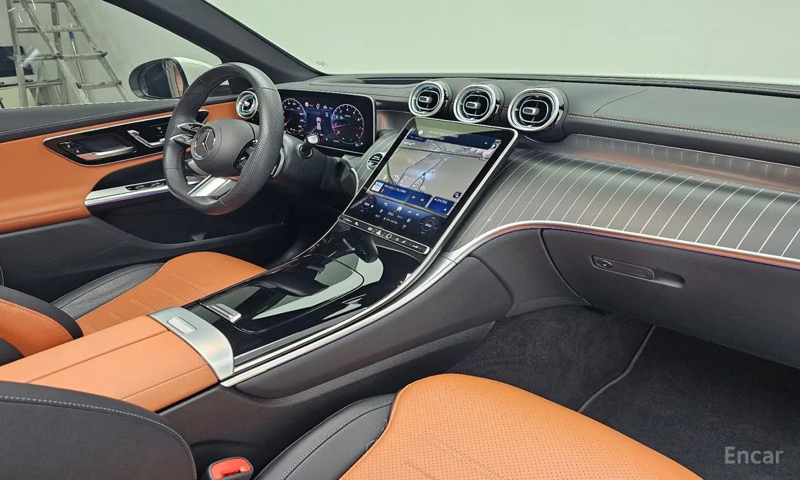 Mercedes-Benz GLC-Class 2023 GLC300 4MATIC AMG Line