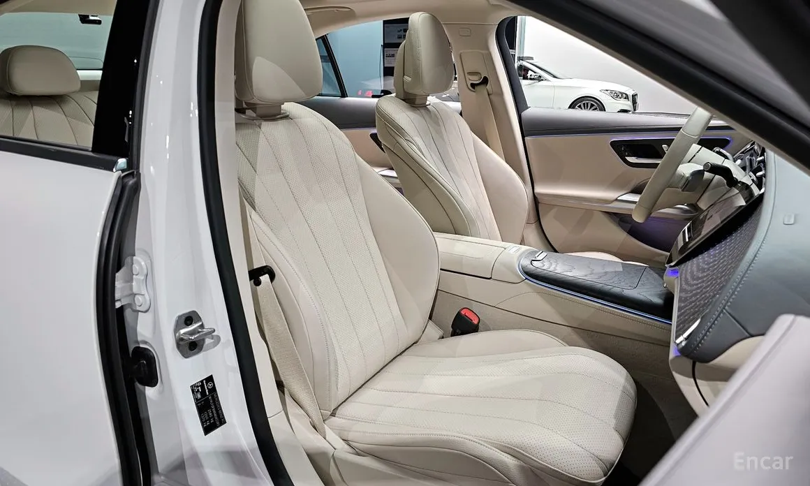 Mercedes-Benz E-Class 2024 E220d 4MATIC Exclusive
