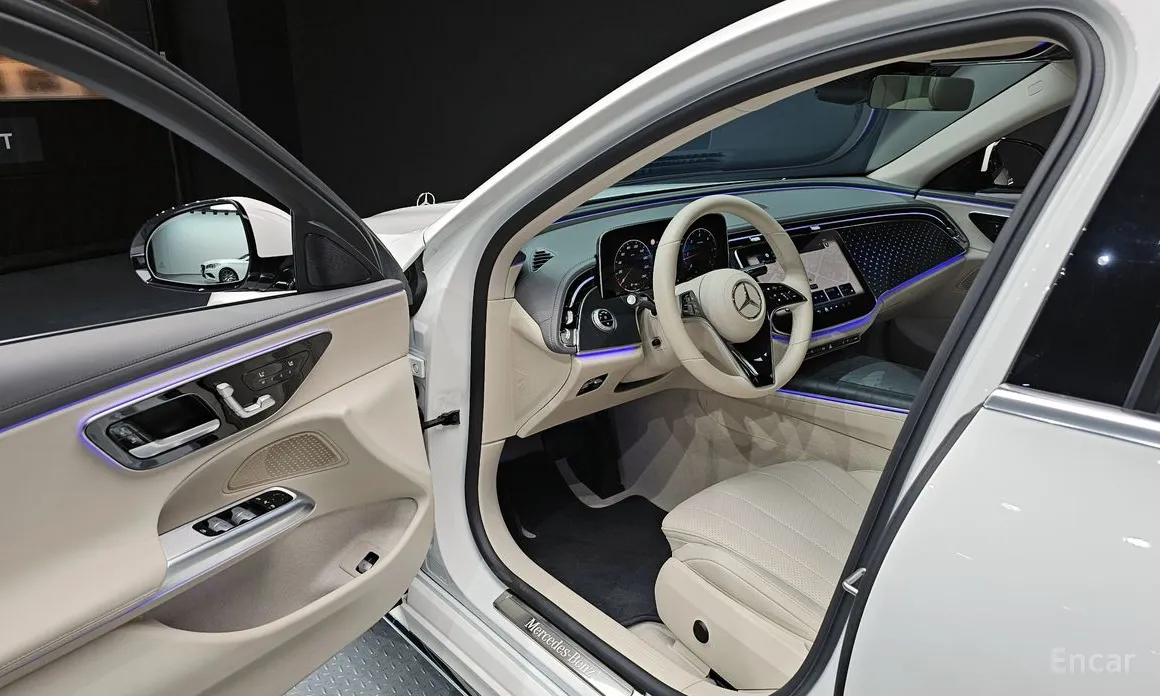 Mercedes-Benz E-Class 2024 E220d 4MATIC Exclusive