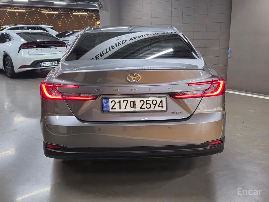 Toyota Camry 2024 2.5 XLE Hybrid