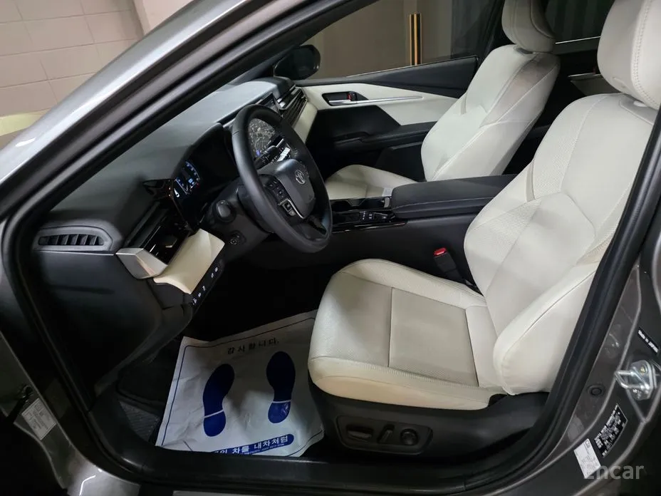 Toyota Camry 2024 2.5 XLE Hybrid