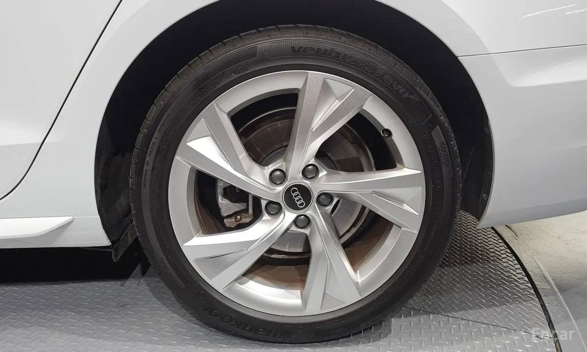 Audi A4 2016 40 TFSI Premium