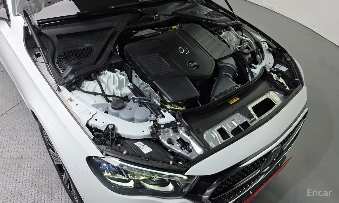 Mercedes-Benz E-Class 2024 E200 Avantgarde