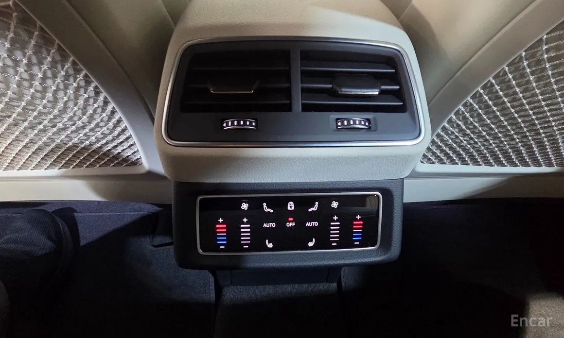 Audi Q8 e-tron 2024 55 Quattro Premium