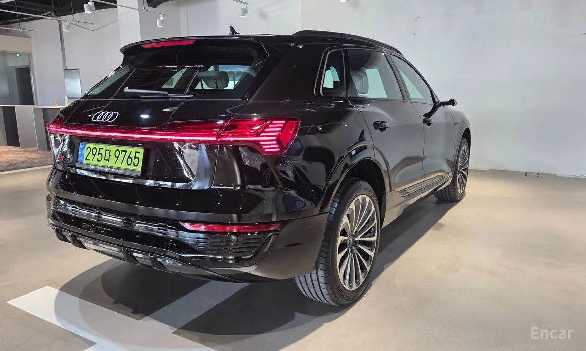 Audi Q8 e-tron 2024 55 Quattro Premium