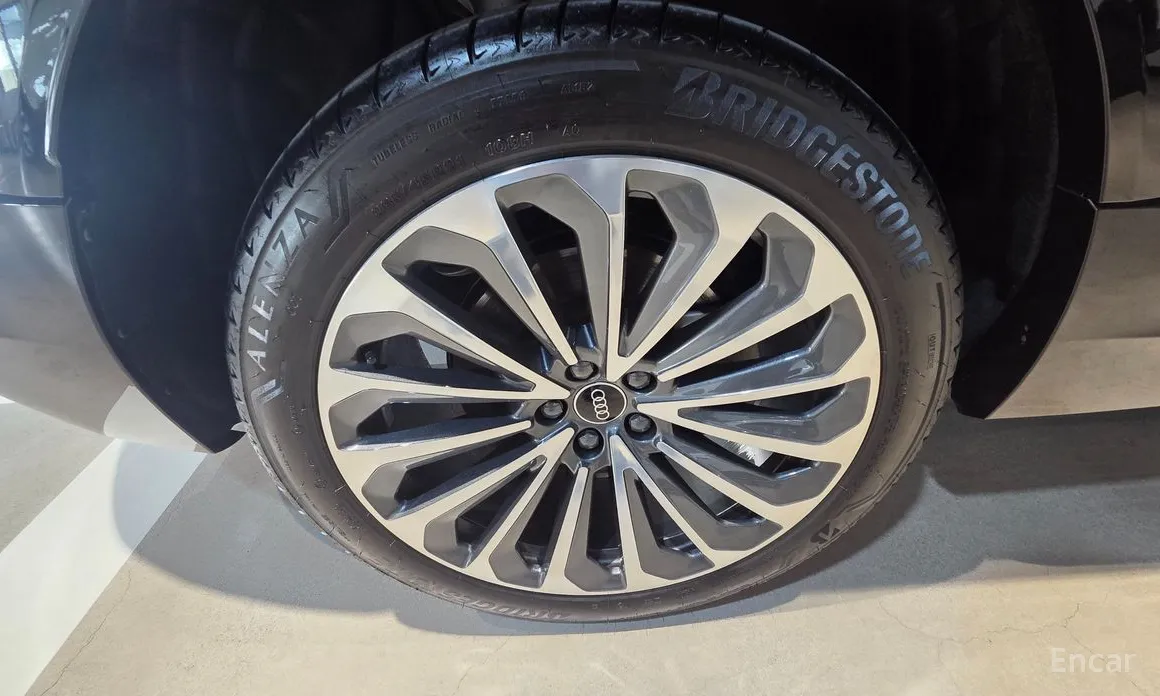 Audi Q8 e-tron 2024 55 Quattro Premium