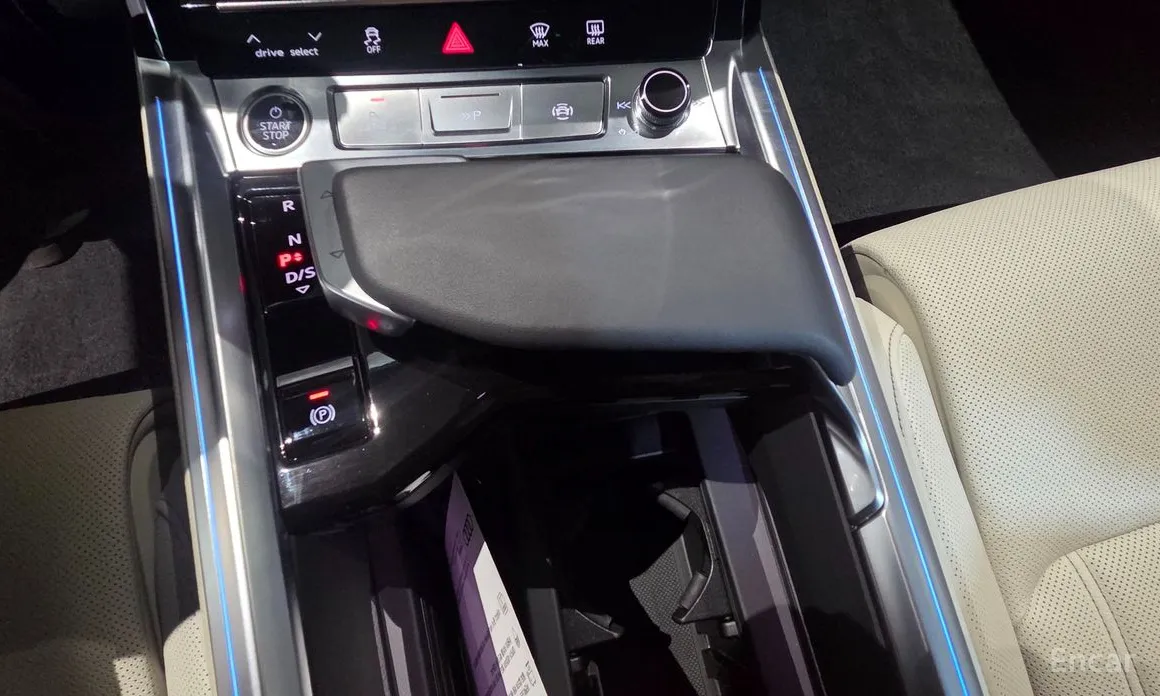 Audi Q8 e-tron 2024 55 Quattro Premium