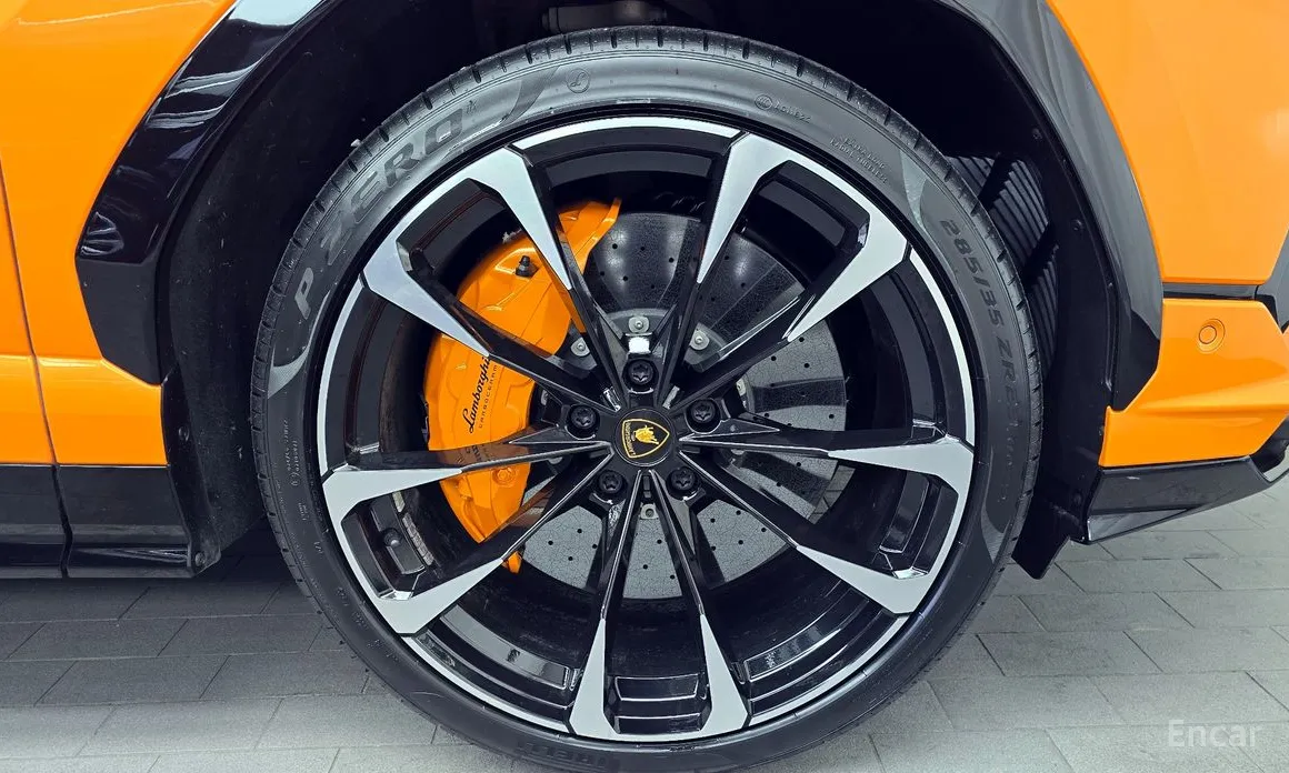 2018 Lamborghini Urus