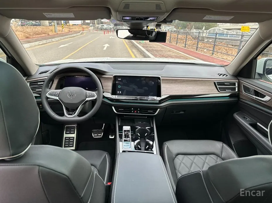 Volkswagen Atlas 2017 2.0 TSI R-LINE 7-Seater