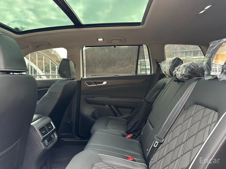 Volkswagen Atlas 2017 2.0 TSI R-LINE 7-Seater