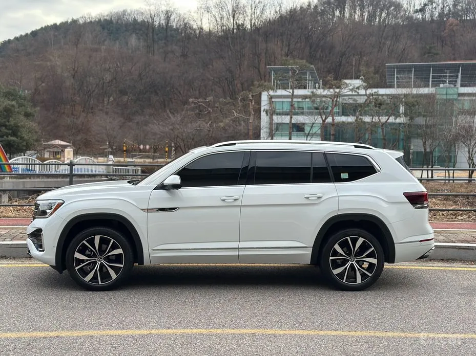 Volkswagen Atlas 2017 2.0 TSI R-LINE 7-Seater