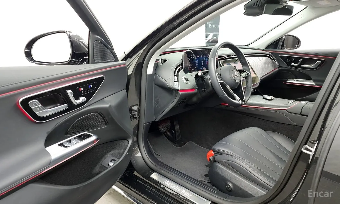 Mercedes-Benz E-Class 2024 E220d 4MATIC Exclusive
