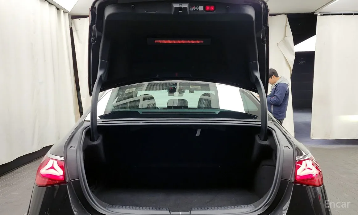 Mercedes-Benz E-Class 2024 E220d 4MATIC Exclusive