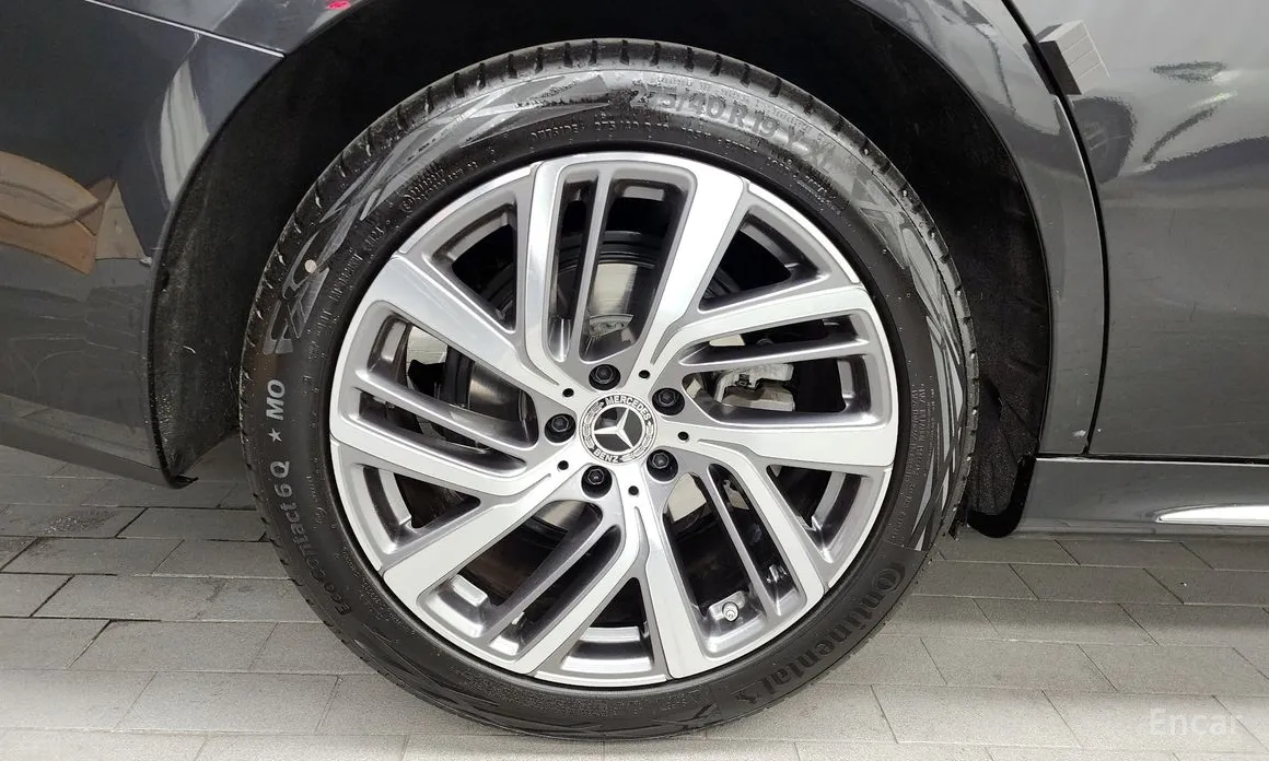 Mercedes-Benz E-Class 2024 E220d 4MATIC Exclusive