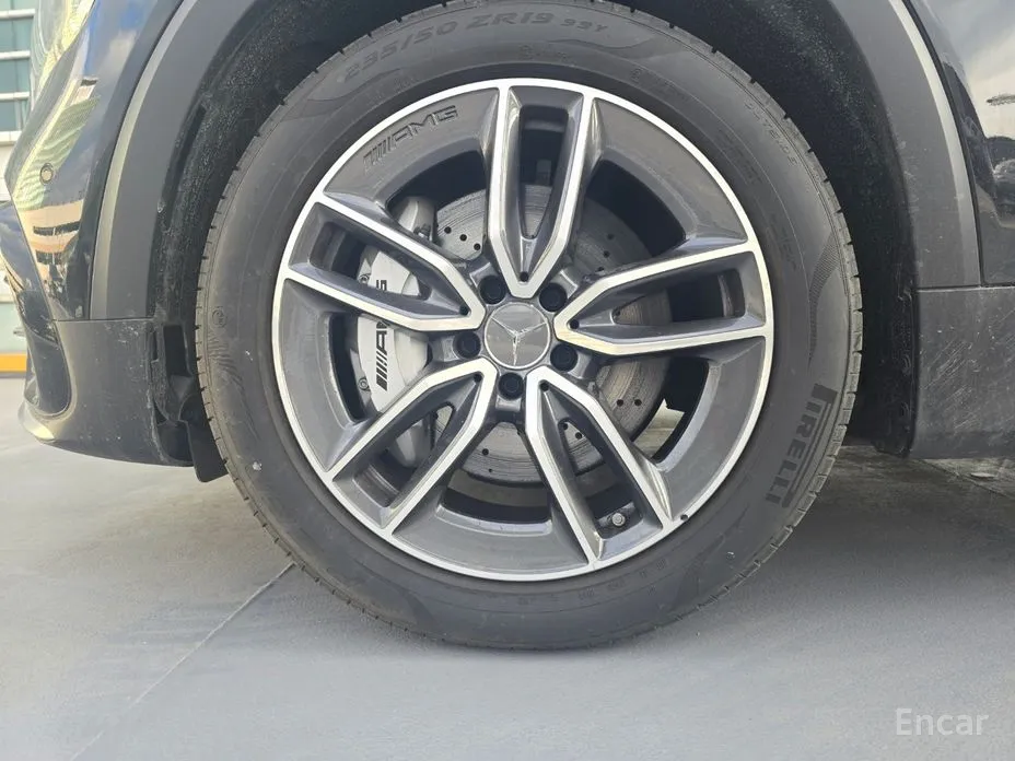 Mercedes-Benz GLB-Class 2020 AMG GLB35 4MATIC