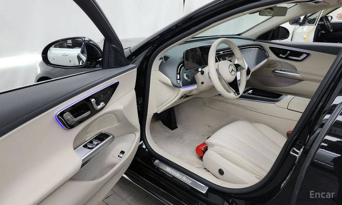 Mercedes-Benz E-Class 2024 E220d 4MATIC Exclusive