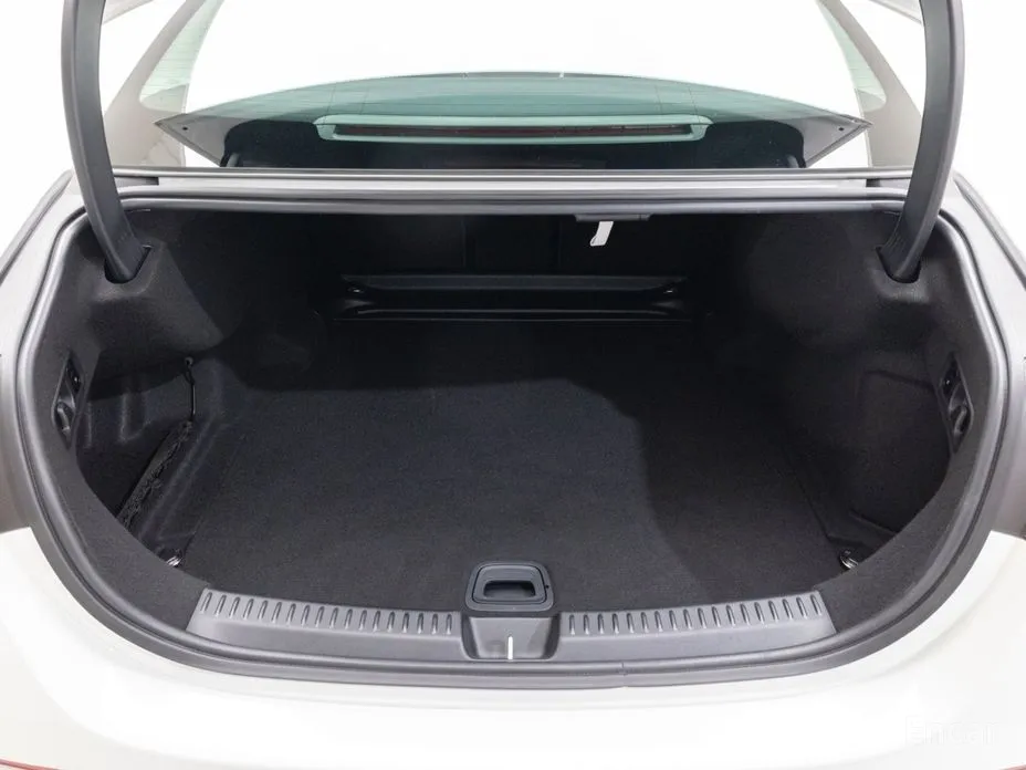 Mercedes-Benz E-Class 2024 E220d 4MATIC Exclusive