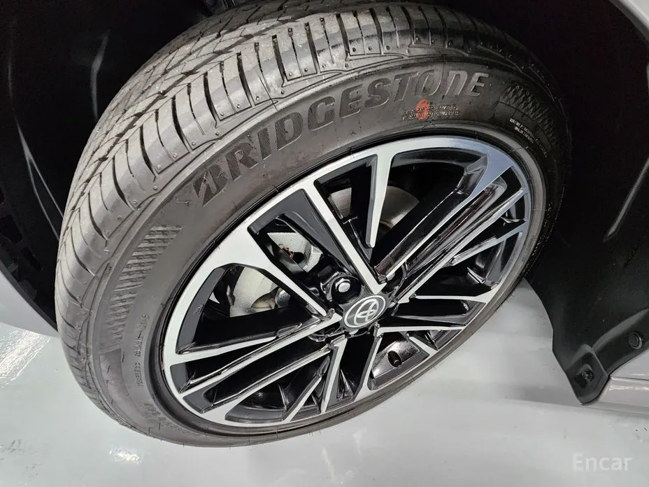 Toyota Camry 2024 2.5 XLE Hybrid