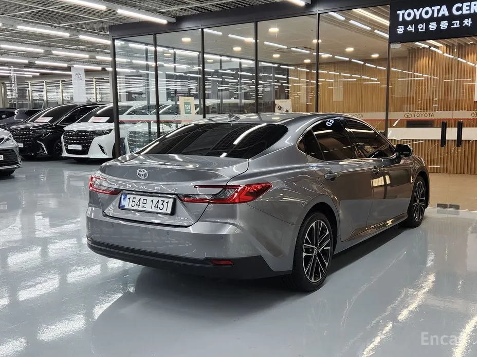 Toyota Camry 2024 2.5 XLE Hybrid