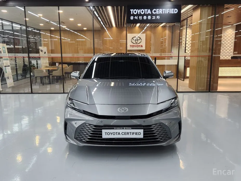 Toyota Camry 2024 2.5 XLE Hybrid