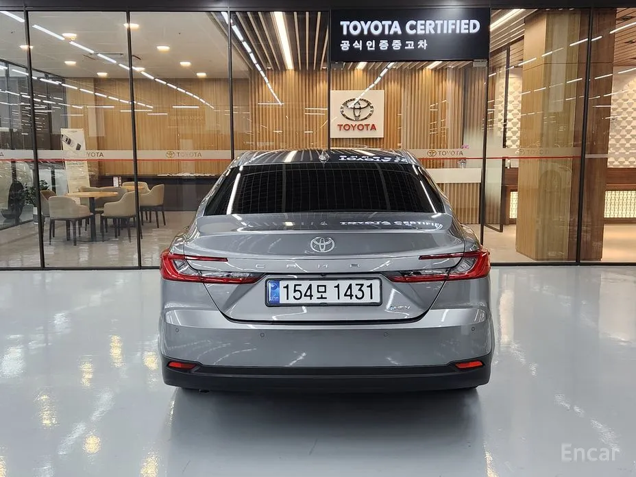 Toyota Camry 2024 2.5 XLE Hybrid