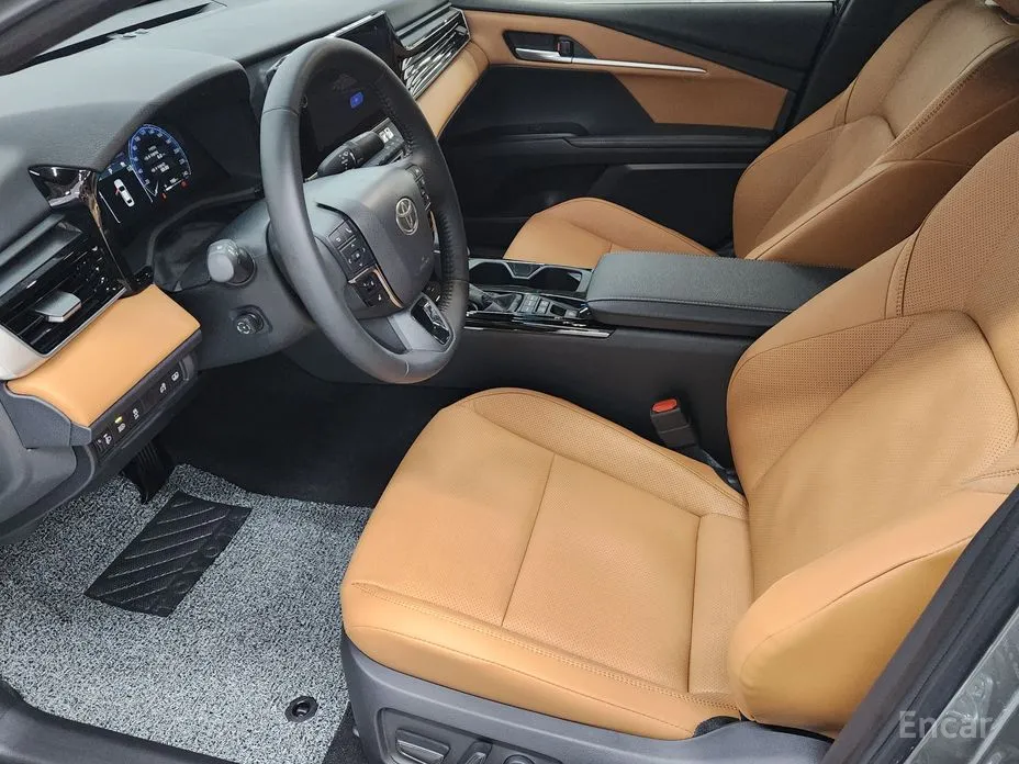 Toyota Camry 2024 2.5 XLE Hybrid