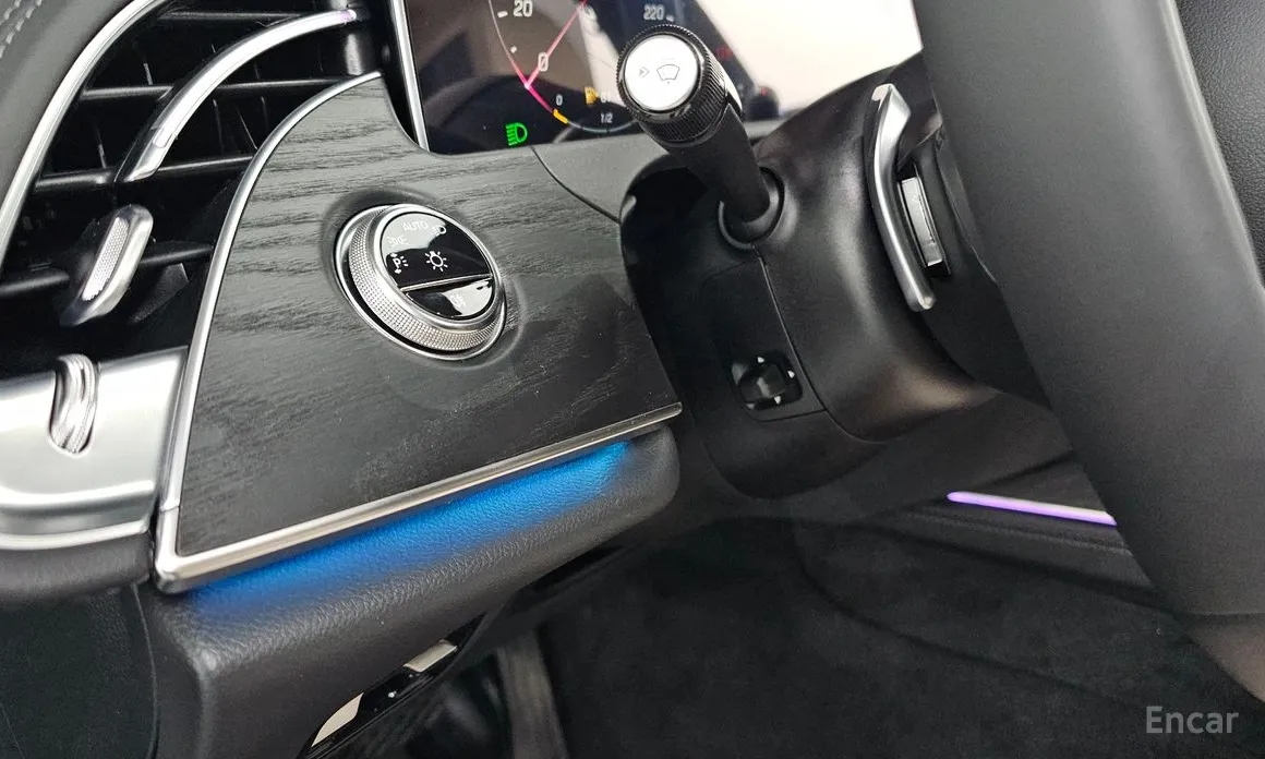 Mercedes-Benz E-Class 2024 E200 Avantgarde