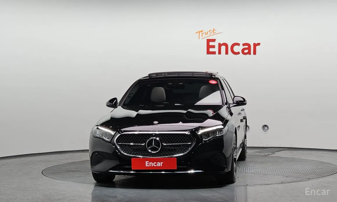 Mercedes-Benz E-Class 2024 E200 Avantgarde